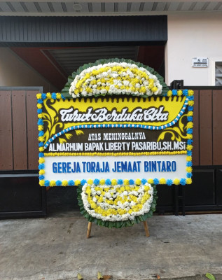 Papan Bunga Duka di Laksamana