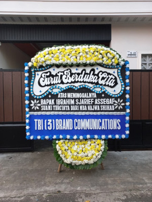 Papan Bunga Duka di Laksamana